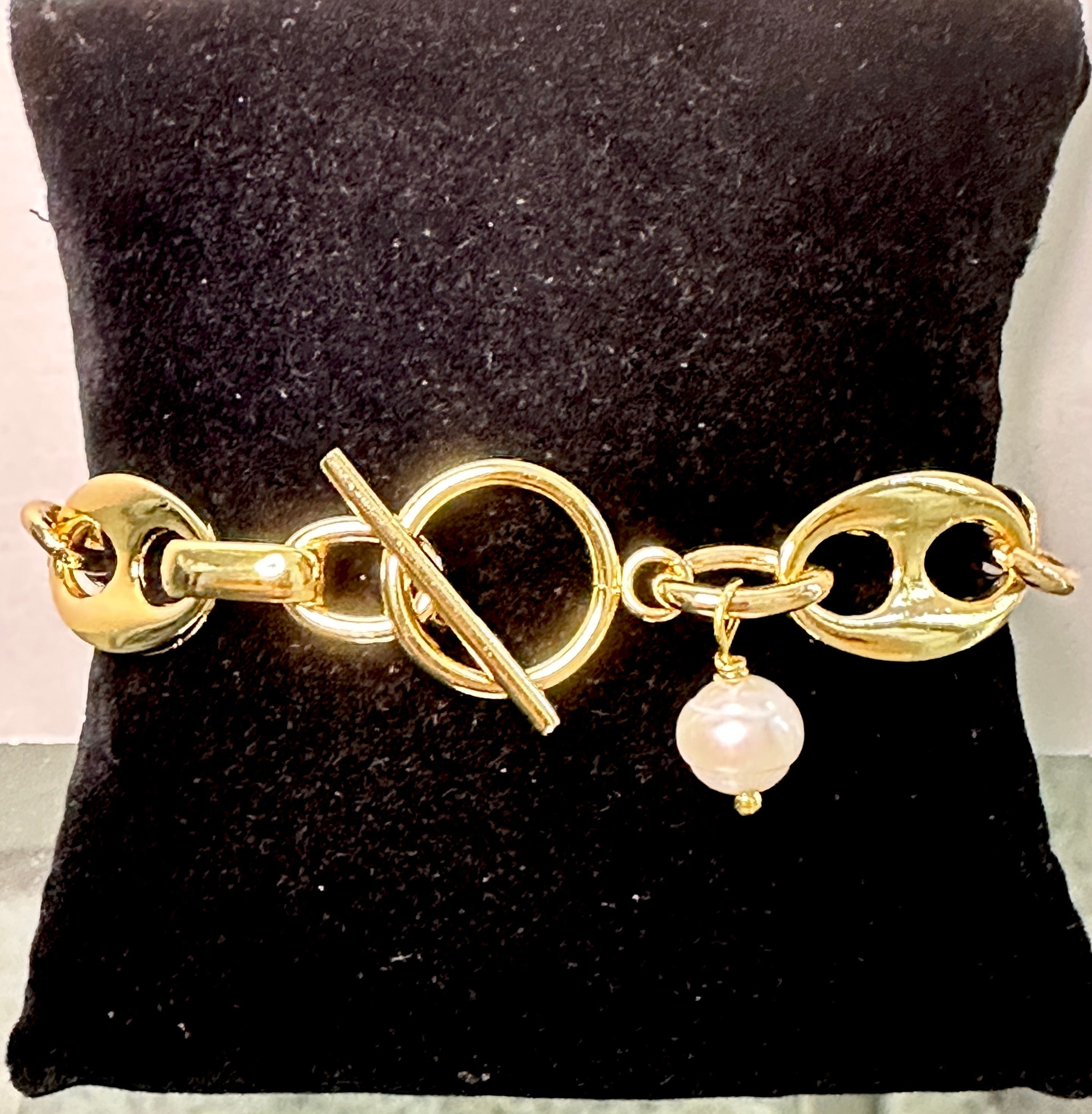 Equestrian Horse Snaffle Bit Shiny Gold Mariner Chain Bracelet w/ Toggle Clasp & Fresh Water Pearl