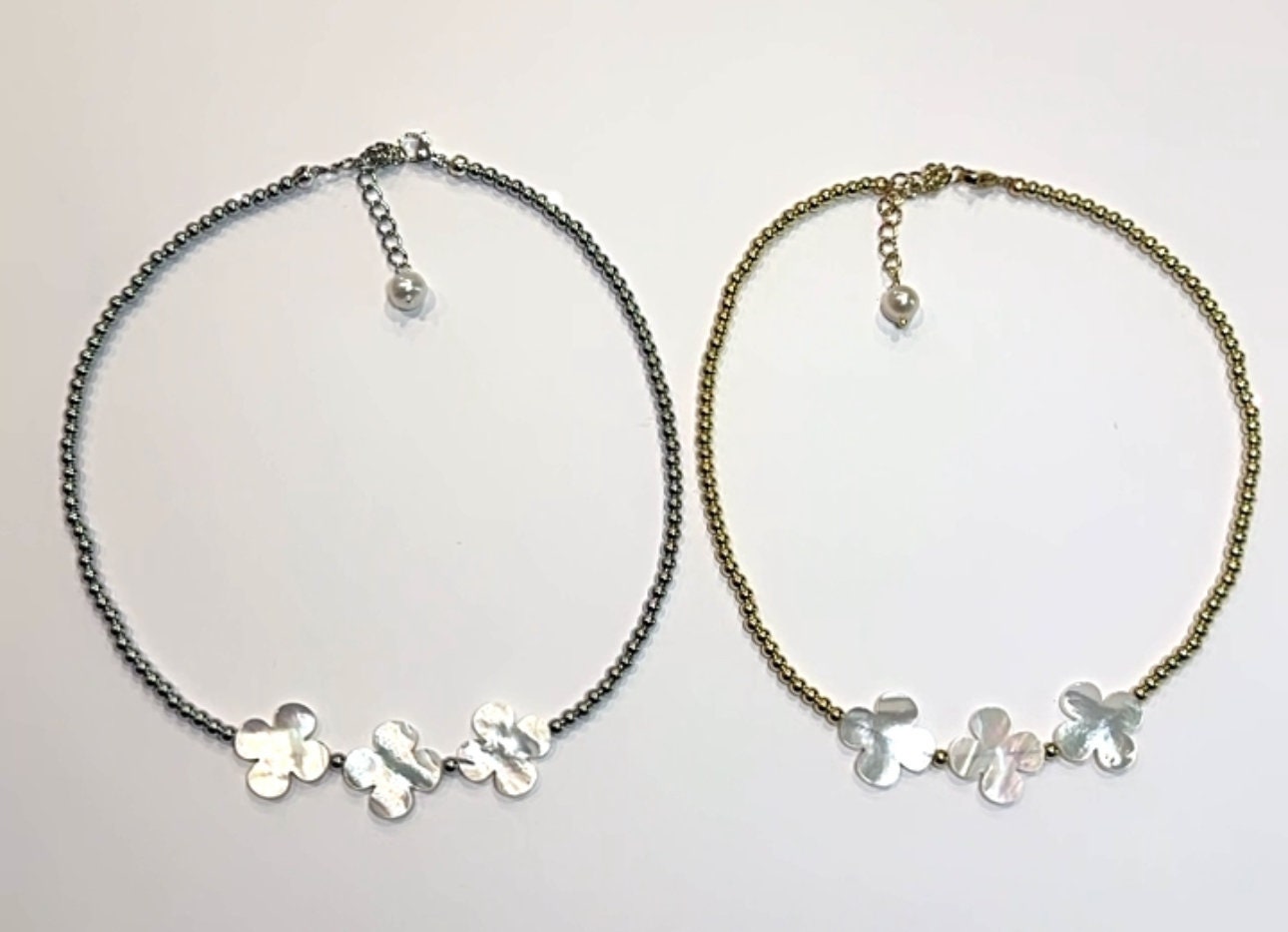 Stunning Mother of Pearl TRIPLE Daisy Clover Gold OR Silver Ball Necklace